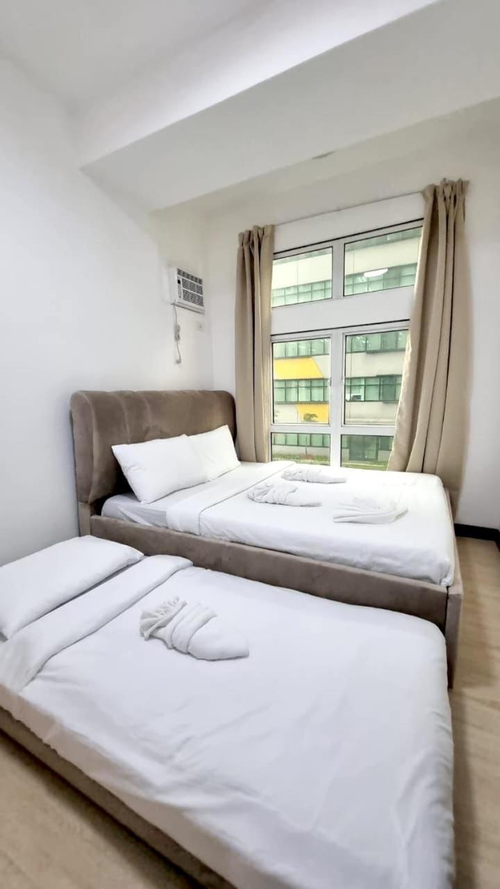 Cozy 2Br 2Bath San Lorenzo Place Netflix 4Km Naia Apartment Manila Exterior photo